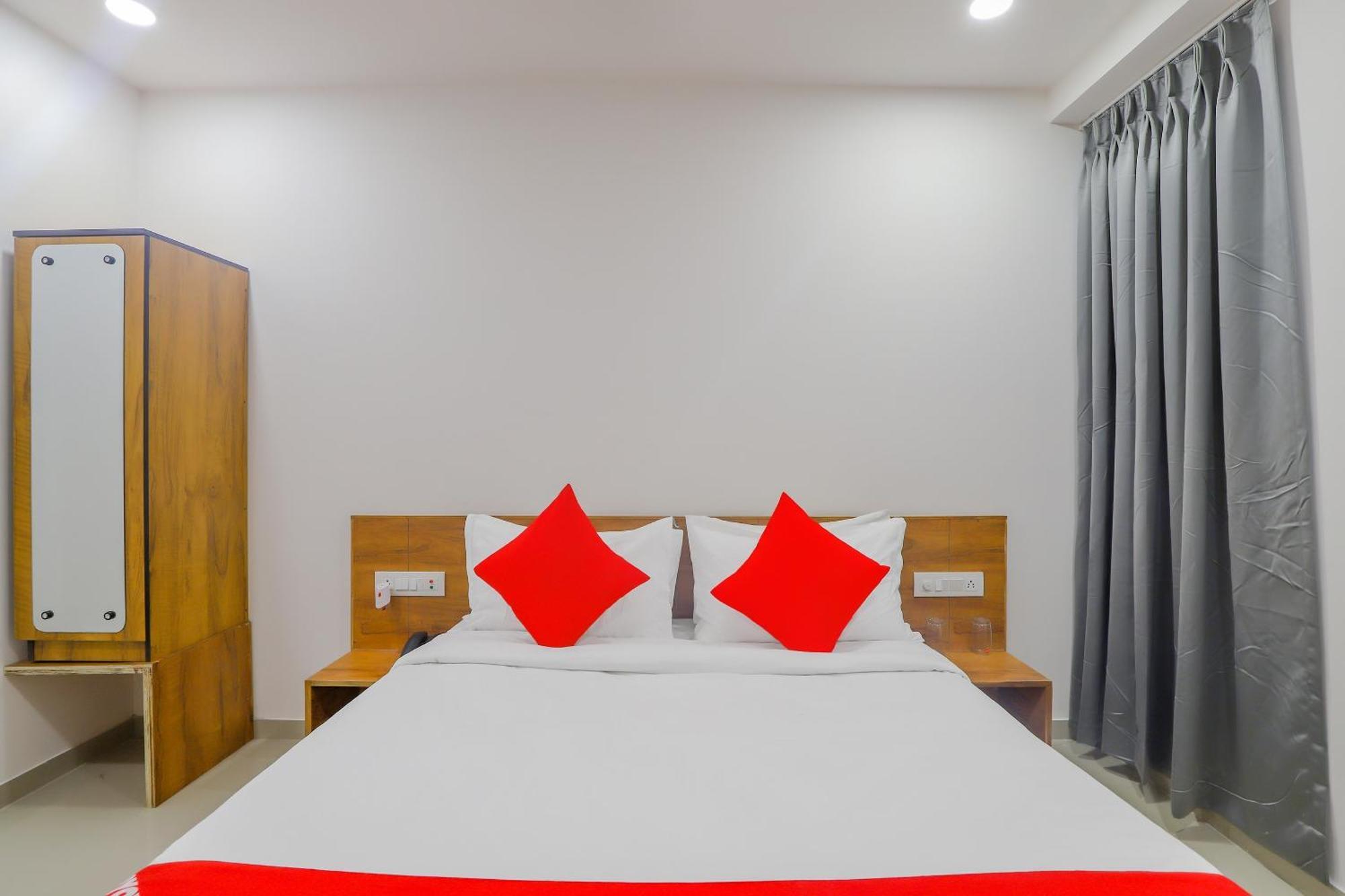 Hotel O Casa Marina Bhatha Buitenkant foto
