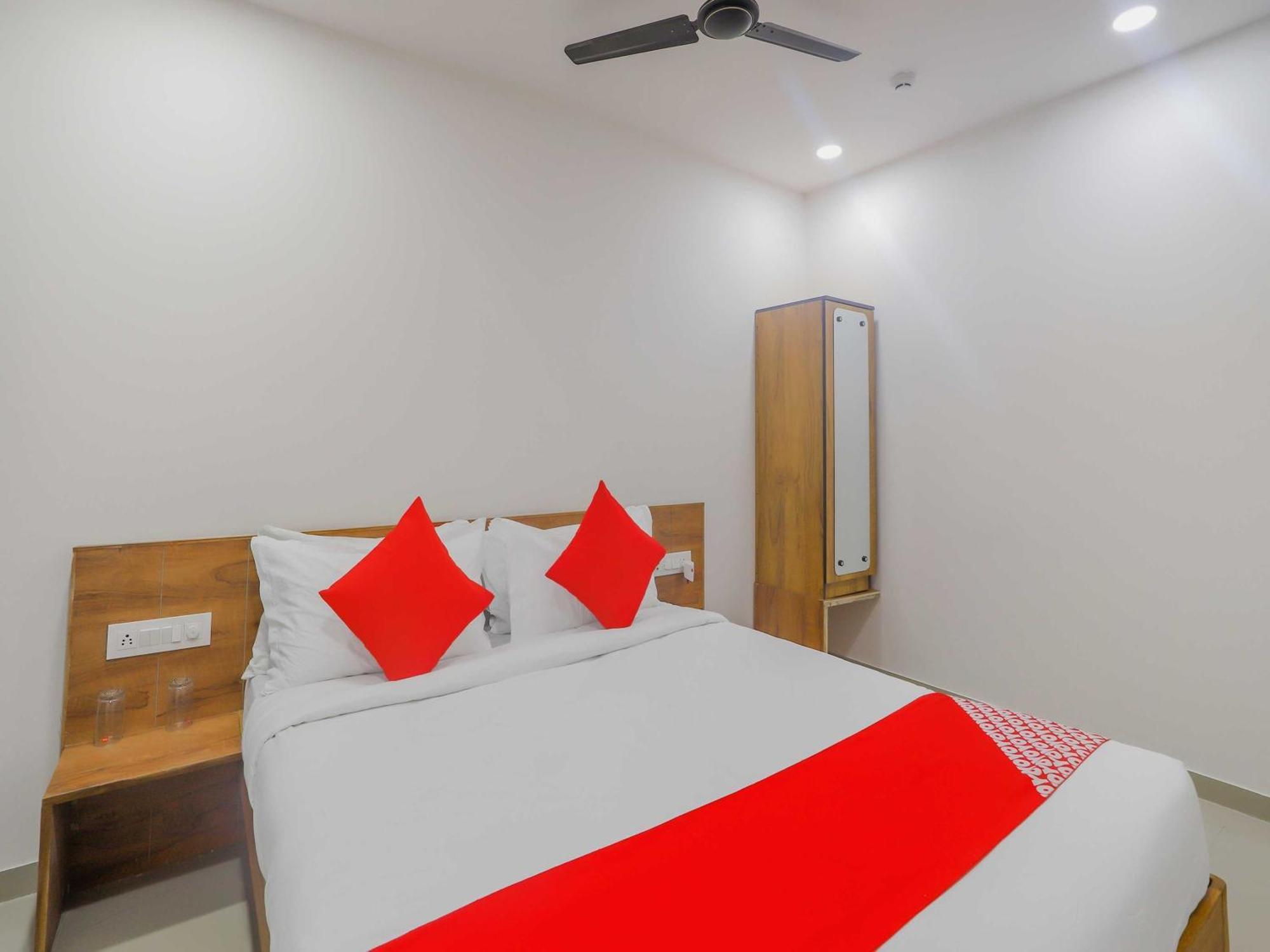 Hotel O Casa Marina Bhatha Buitenkant foto